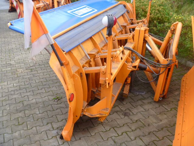 Unimog Schneepflug - Schneeschild Schmidt MF5.3 - Schneepflug: das Bild 3 Unimog Schneepflug - Schneeschild Schmidt MF5.3 - Schneepflug: das Bild 3