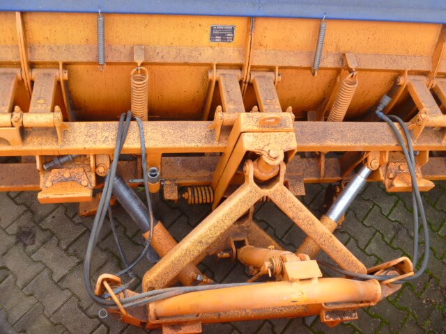 Unimog Schneepflug - Schneeschild Schmidt MF5.3 - Schneepflug: das Bild 4 Unimog Schneepflug - Schneeschild Schmidt MF5.3 - Schneepflug: das Bild 4