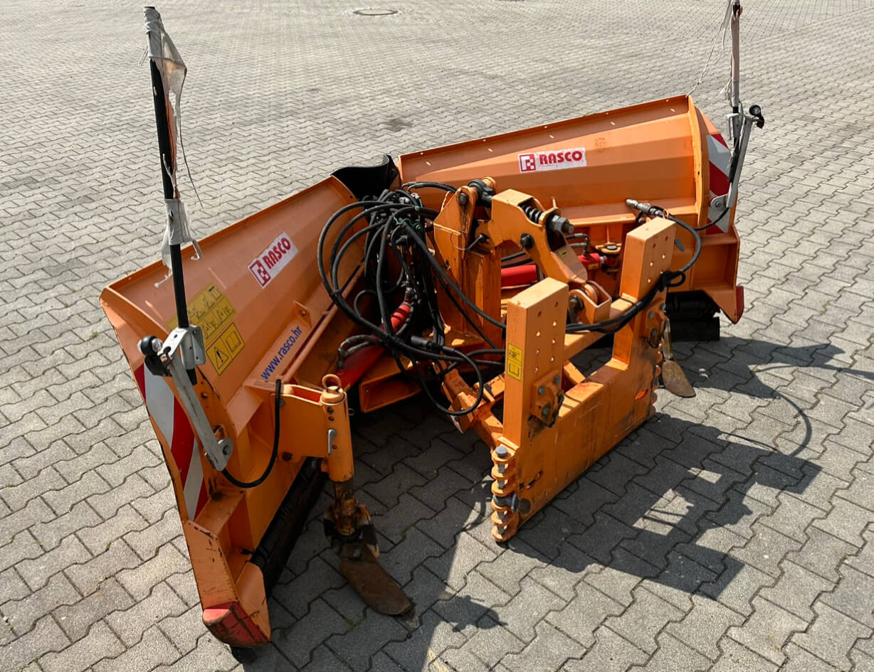 Unimog Schneepflug - Vario Rasco VERTUS 3.2 GB2X3 - Schneepflug: das Bild 4 Unimog Schneepflug - Vario Rasco VERTUS 3.2 GB2X3 - Schneepflug: das Bild 4