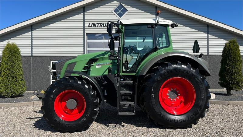 Fendt 826 Vario Pæn godt udstyret traktor. - Traktor: das Bild 1 Fendt 826 Vario Pæn godt udstyret traktor. - Traktor: das Bild 1