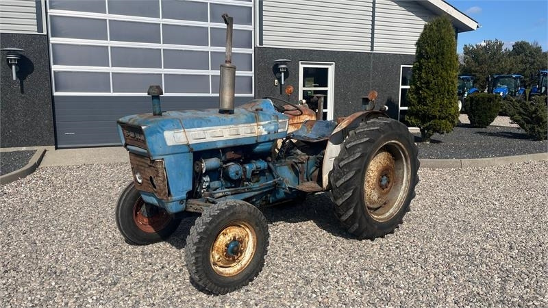Ford 3000 - Traktor: das Bild 2 Ford 3000 - Traktor: das Bild 2