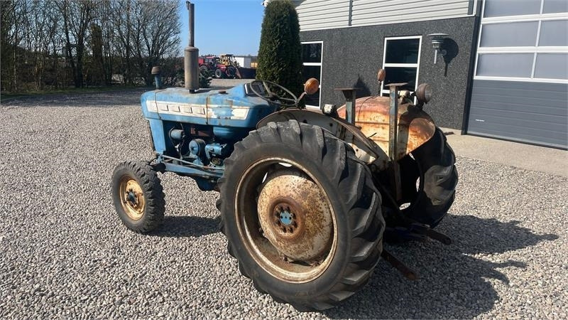Ford 3000 - Traktor: das Bild 3 Ford 3000 - Traktor: das Bild 3