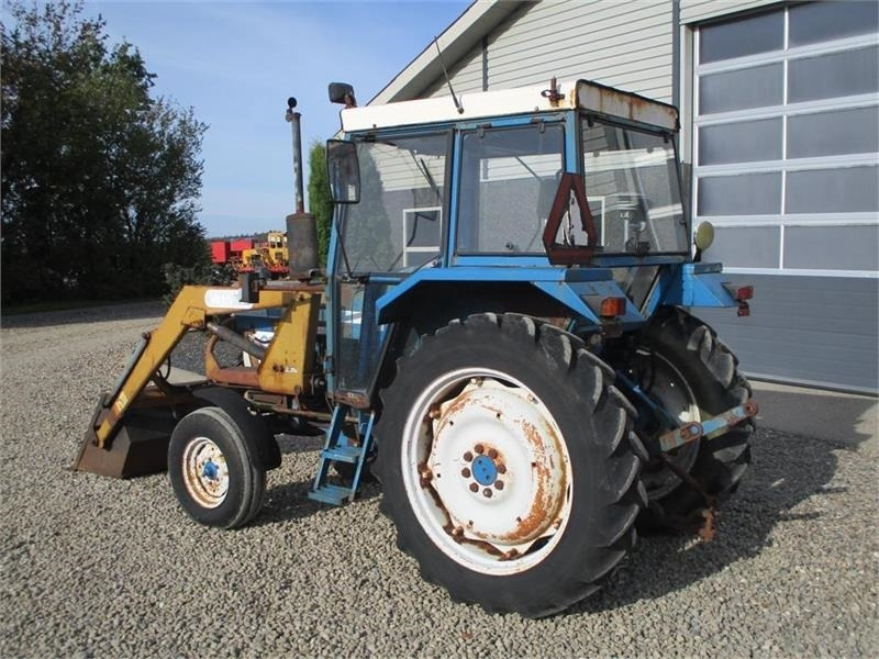 Ford 4610 Med frontlæsser - Traktor: das Bild 3 Ford 4610 Med frontlæsser - Traktor: das Bild 3