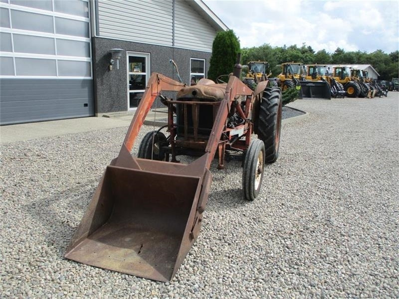 Fordson Frontlæsser med skovl og beslag fra Ford Major. Ka - Frontlader für Traktor: das Bild 3 Fordson Frontlæsser med skovl og beslag fra Ford Major. Ka - Frontlader für Traktor: das Bild 3