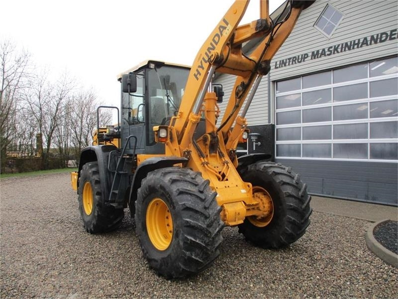 Hyundai 757-9A med 620/75R26 traktor hjul montering på - Radlader: das Bild 3 Hyundai 757-9A med 620/75R26 traktor hjul montering på - Radlader: das Bild 3