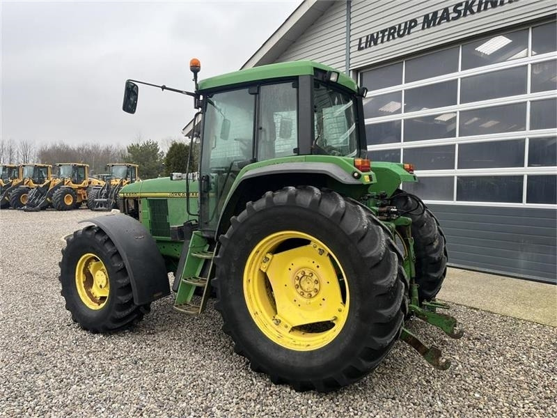 John Deere 6800 Med frontlift. - Traktor: das Bild 3 John Deere 6800 Med frontlift. - Traktor: das Bild 3