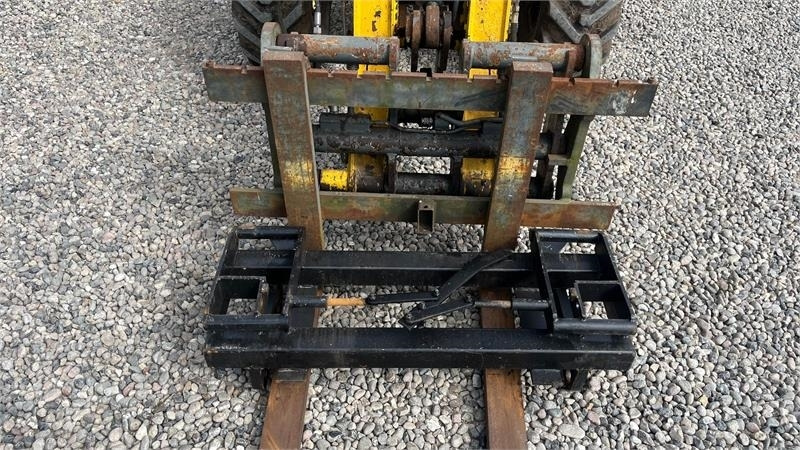 Kramer 750T Allrad med pallegafler og adabter. Med telesk - Hoflader: das Bild 4 Kramer 750T Allrad med pallegafler og adabter. Med telesk - Hoflader: das Bild 4