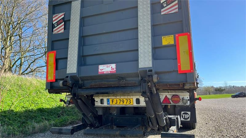 Krone Sættevogn med lift i bag SDP 27 eLB4-CS med lift i - Planenauflieger: das Bild 2 Krone Sættevogn med lift i bag SDP 27 eLB4-CS med lift i - Planenauflieger: das Bild 2