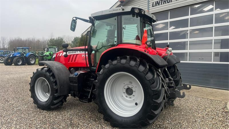 Massey Ferguson 7718 Dyna VT Med frontlift og frontPTO - Traktor: das Bild 3 Massey Ferguson 7718 Dyna VT Med frontlift og frontPTO - Traktor: das Bild 3
