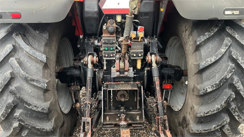 Massey Ferguson 8250 Powercontrol - Traktor: das Bild 4 Massey Ferguson 8250 Powercontrol - Traktor: das Bild 4