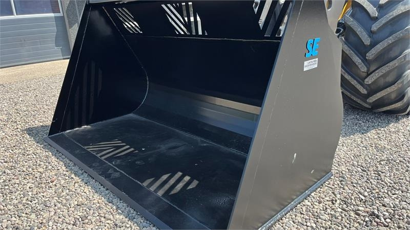 SE AB 4m3 skovl med Volvo beslag på. Den er 2.75m - Schaufel für Baumaschine: das Bild 3 SE AB 4m3 skovl med Volvo beslag på. Den er 2.75m - Schaufel für Baumaschine: das Bild 3