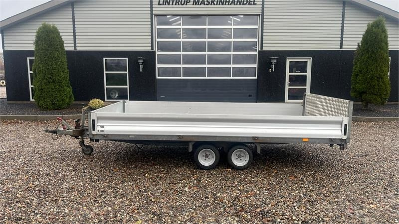 Selandia Maskintrailer med vip og rampe med hydrau - Pritschenanhänger/ Plattformanhänger: das Bild 1 Selandia Maskintrailer med vip og rampe med hydrau - Pritschenanhänger/ Plattformanhänger: das Bild 1
