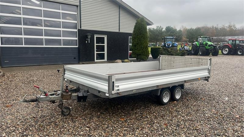 Selandia Maskintrailer med vip og rampe med hydrau - Pritschenanhänger/ Plattformanhänger: das Bild 2 Selandia Maskintrailer med vip og rampe med hydrau - Pritschenanhänger/ Plattformanhänger: das Bild 2