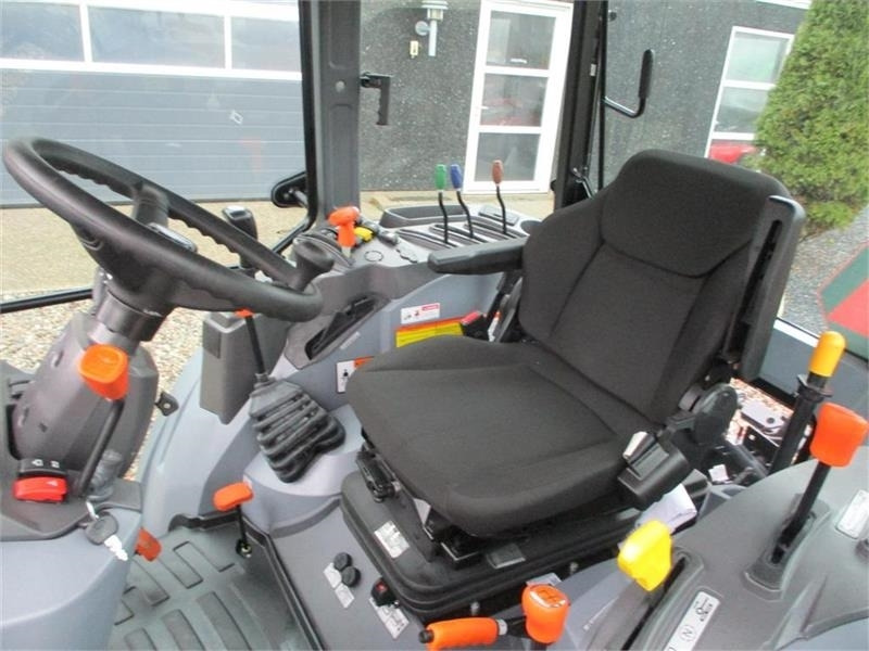 Solis 60 Med frontlift og frontPTO - Traktor: das Bild 5 Solis 60 Med frontlift og frontPTO - Traktor: das Bild 5