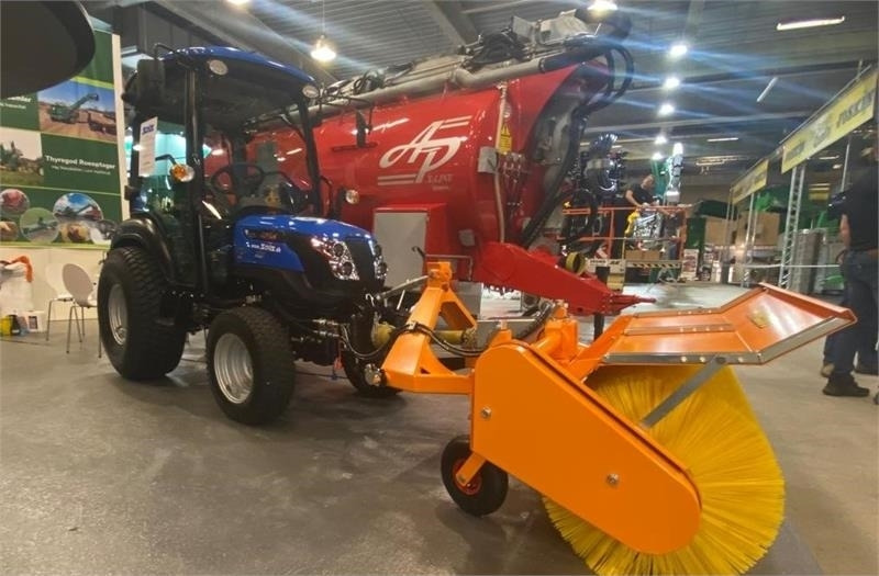Solis H26 HST SnowEdition med Thyregod TK 1600 kost på - Traktor: das Bild 2 Solis H26 HST SnowEdition med Thyregod TK 1600 kost på - Traktor: das Bild 2