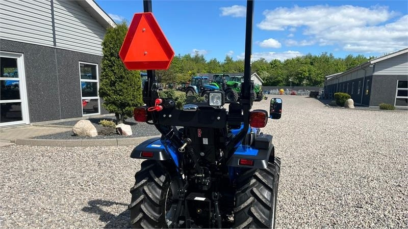 Solis S26 6+2 Gearmaskine med Servostyring og brede trak - Traktor: das Bild 4 Solis S26 6+2 Gearmaskine med Servostyring og brede trak - Traktor: das Bild 4