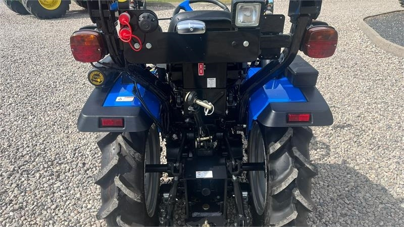 Solis S26 6+2 gearmaskine med servostyring - Kommunaltraktor: das Bild 4 Solis S26 6+2 gearmaskine med servostyring - Kommunaltraktor: das Bild 4