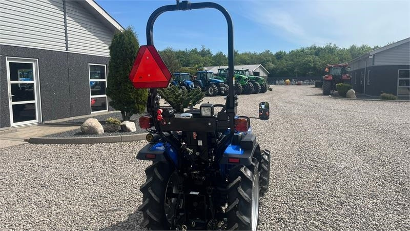 Kommunaltraktor Solis S26 6+2 gearmaskine med servostyring: das Bild 20