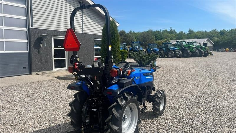 Kommunaltraktor Solis S26 6+2 gearmaskine med servostyring: das Bild 19
