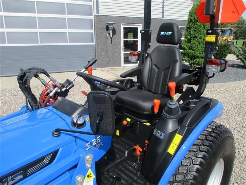 Traktor Solis S26 Shuttle XL 9+9 med turfhjul og frontlæsser: das Bild 6 Traktor Solis S26 Shuttle XL 9+9 med turfhjul og frontlæsser: das Bild 6