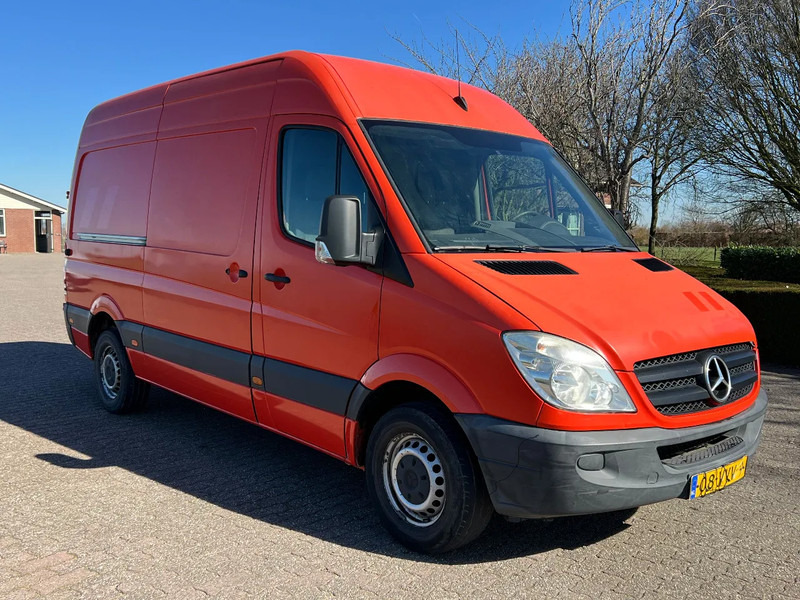 Mercedes-Benz Sprinter 211 211 CDI L2H2 366 DC - Kleintransporter: das Bild 4 Mercedes-Benz Sprinter 211 211 CDI L2H2 366 DC - Kleintransporter: das Bild 4