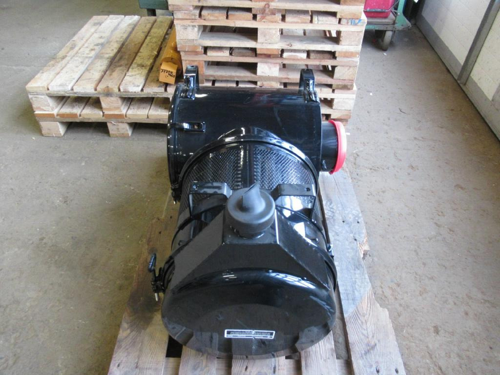 Case KWH0003 - Luftfilter für Baumaschine: das Bild 2 Case KWH0003 - Luftfilter für Baumaschine: das Bild 2