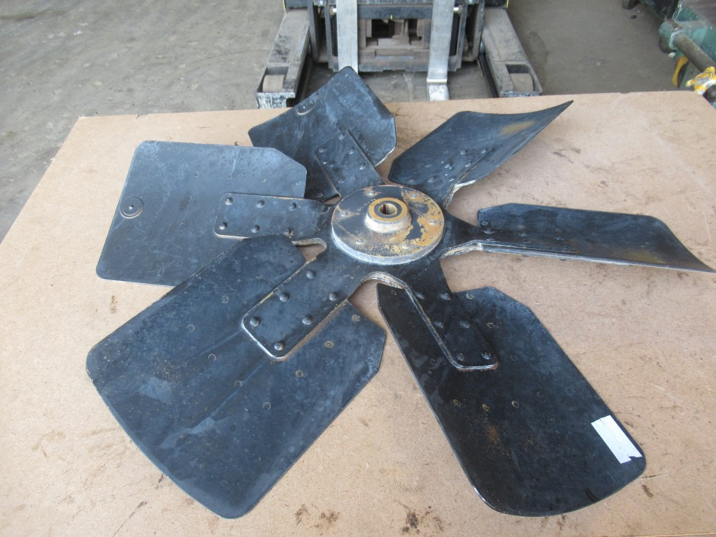 Caterpillar 1197864 - Ventilator für Baumaschine: das Bild 4 Caterpillar 1197864 - Ventilator für Baumaschine: das Bild 4