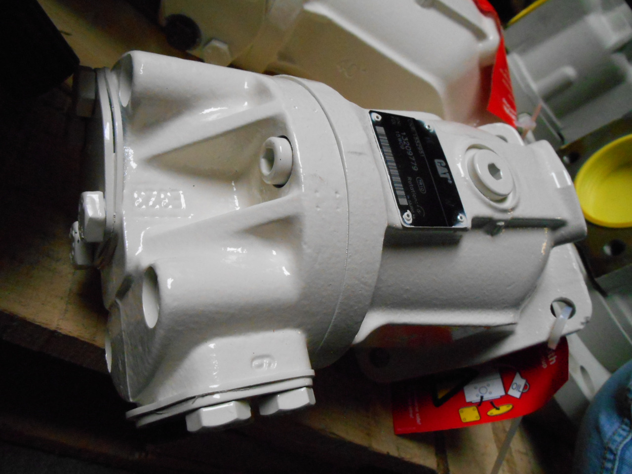 Caterpillar 1552951 - Ventilator für Baumaschine: das Bild 2 Caterpillar 1552951 - Ventilator für Baumaschine: das Bild 2