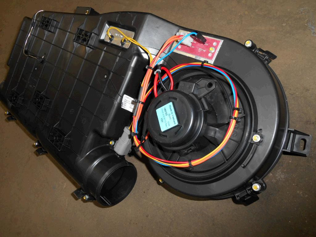 Caterpillar 3622490 - 4698419 - Klimaanlage Ersatzteil für Baumaschine: das Bild 3 Caterpillar 3622490 - 4698419 - Klimaanlage Ersatzteil für Baumaschine: das Bild 3