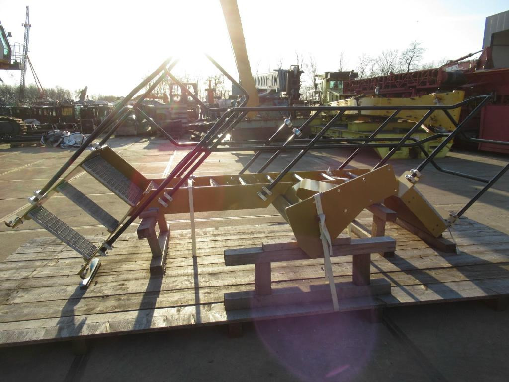 Caterpillar 4778550 - 3767608 - Tür und Teile für Baumaschine: das Bild 1 Caterpillar 4778550 - 3767608 - Tür und Teile für Baumaschine: das Bild 1