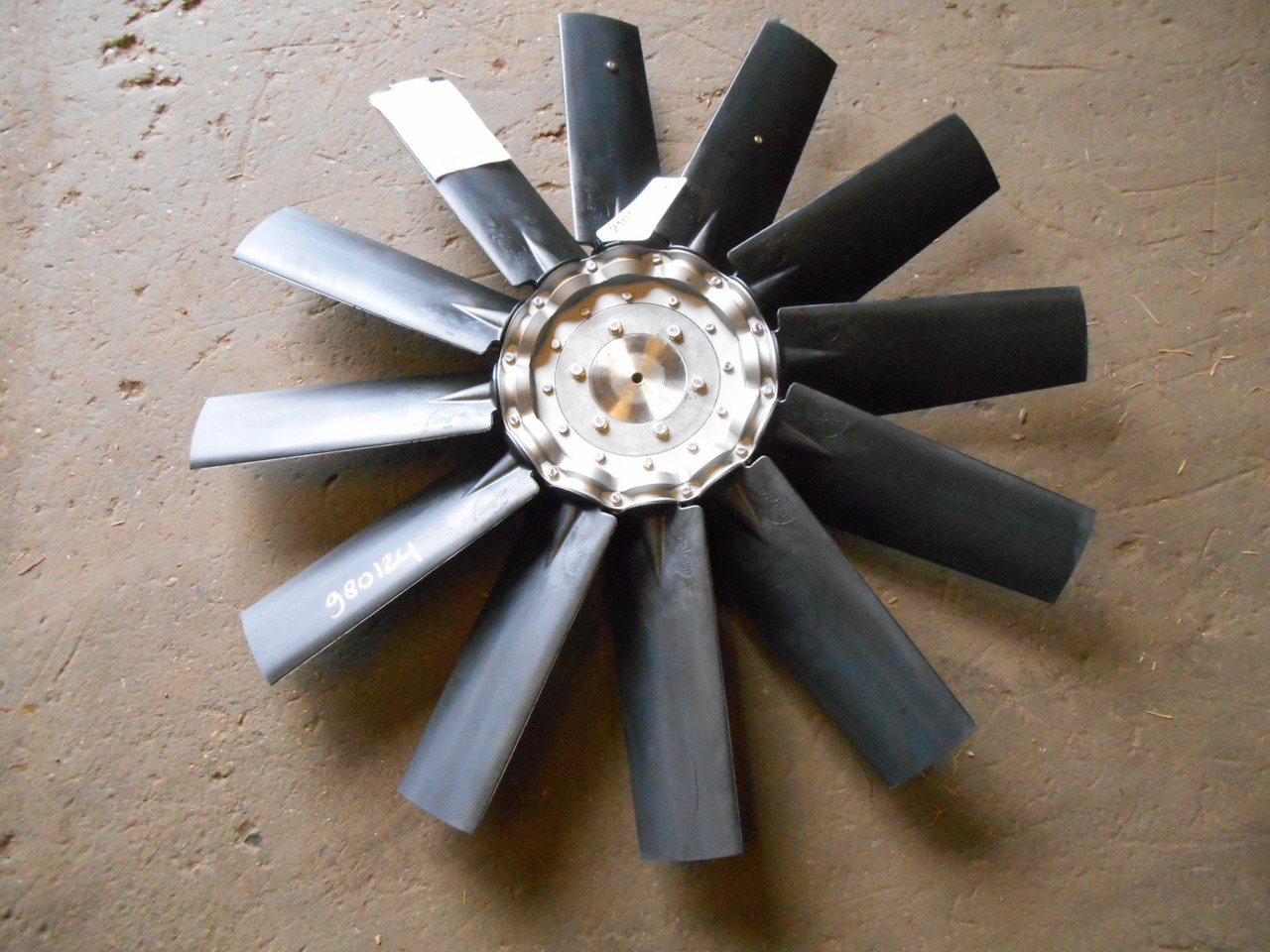 Caterpillar 5348410 - 2101350 - Ventilator für Baumaschine: das Bild 1 Caterpillar 5348410 - 2101350 - Ventilator für Baumaschine: das Bild 1