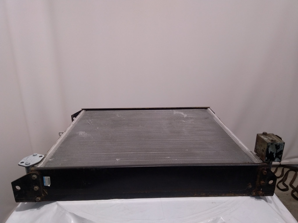 Hitachi 4654986 - Ölkühler für Baumaschine: das Bild 1 Hitachi 4654986 - Ölkühler für Baumaschine: das Bild 1