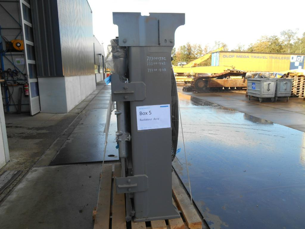 Hitachi 4682424 - Kühler für Baumaschine: das Bild 5 Hitachi 4682424 - Kühler für Baumaschine: das Bild 5