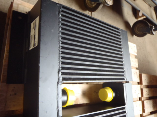 New Holland 6914286 - Interkühler für Baumaschine: das Bild 2 New Holland 6914286 - Interkühler für Baumaschine: das Bild 2