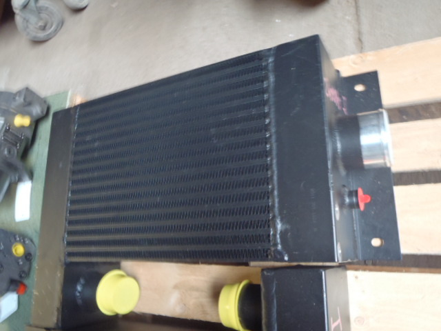 New Holland 6914286 - Interkühler für Baumaschine: das Bild 1 New Holland 6914286 - Interkühler für Baumaschine: das Bild 1