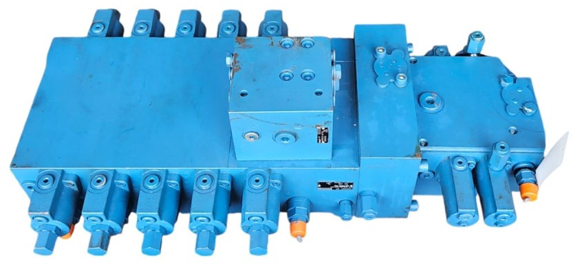 New Holland 71436369 - M7-1178-00(01)/7M7-22X - Hydraulik ventil für Baumaschine: das Bild 1 New Holland 71436369 - M7-1178-00(01)/7M7-22X - Hydraulik ventil für Baumaschine: das Bild 1