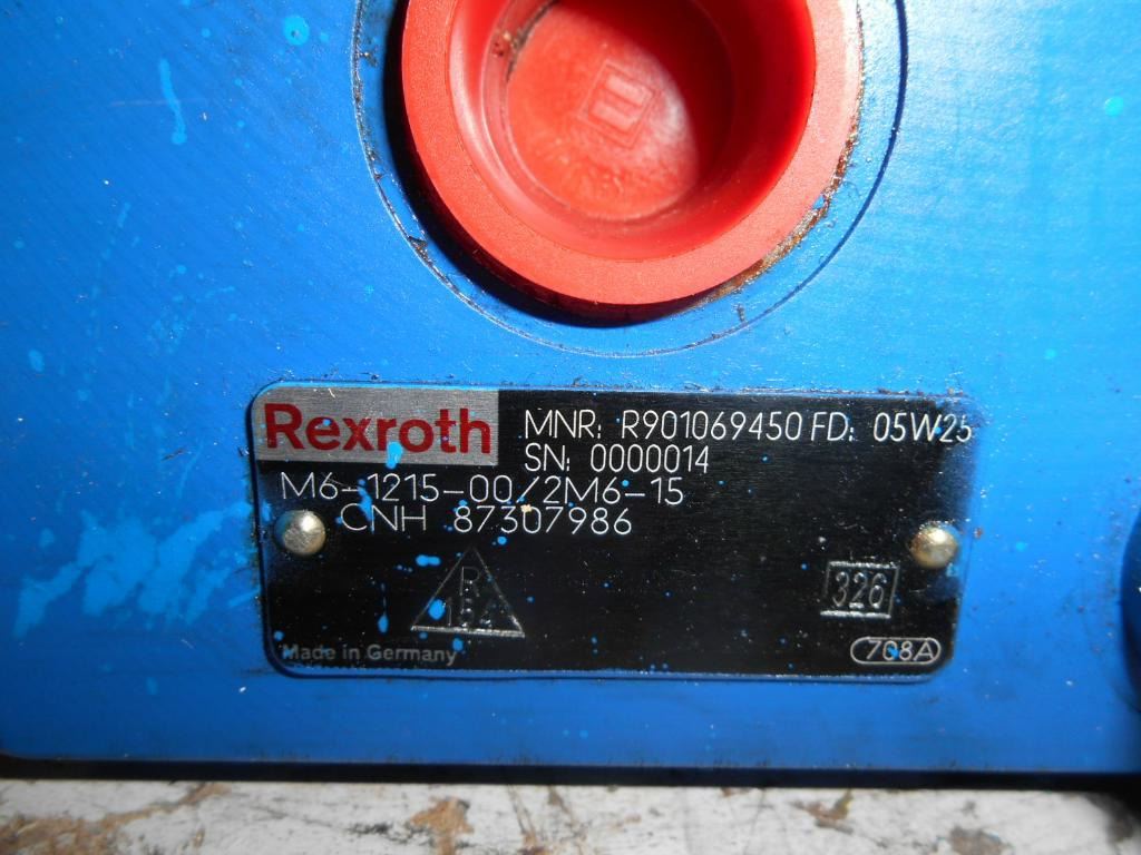 New Holland 87307986 - Hydraulik ventil für Baumaschine: das Bild 1 New Holland 87307986 - Hydraulik ventil für Baumaschine: das Bild 1