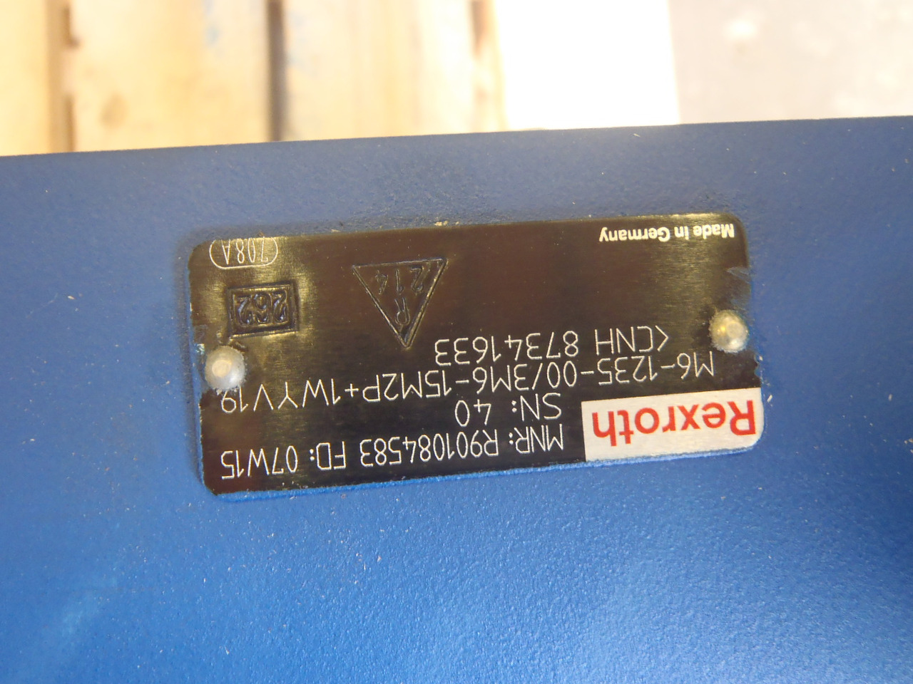 New Holland 87341633 - 87604363 - Hydraulik ventil für Baumaschine: das Bild 1 New Holland 87341633 - 87604363 - Hydraulik ventil für Baumaschine: das Bild 1