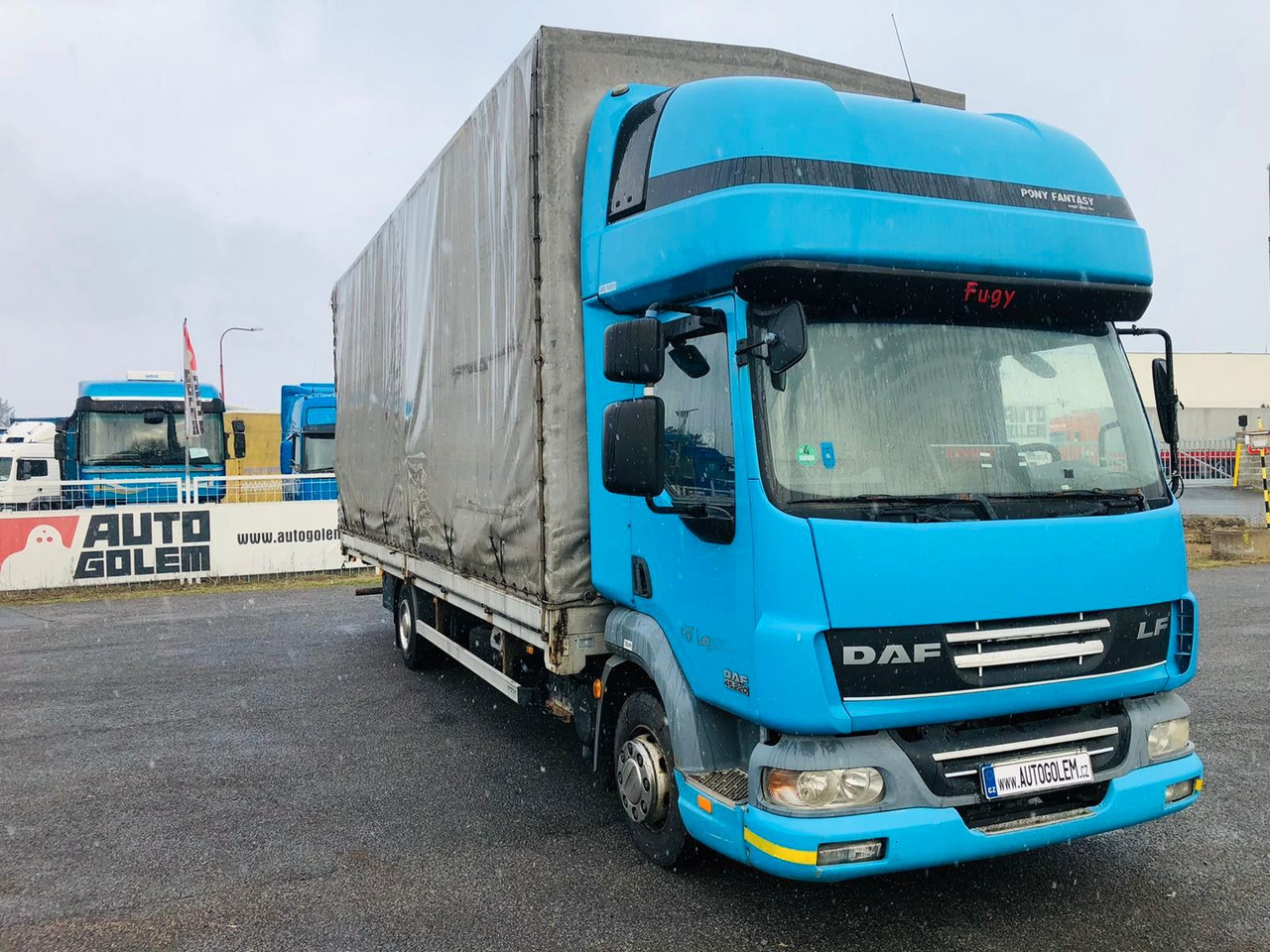 DAF LA LF45.220 G12 - Plane LKW: das Bild 2 DAF LA LF45.220 G12 - Plane LKW: das Bild 2