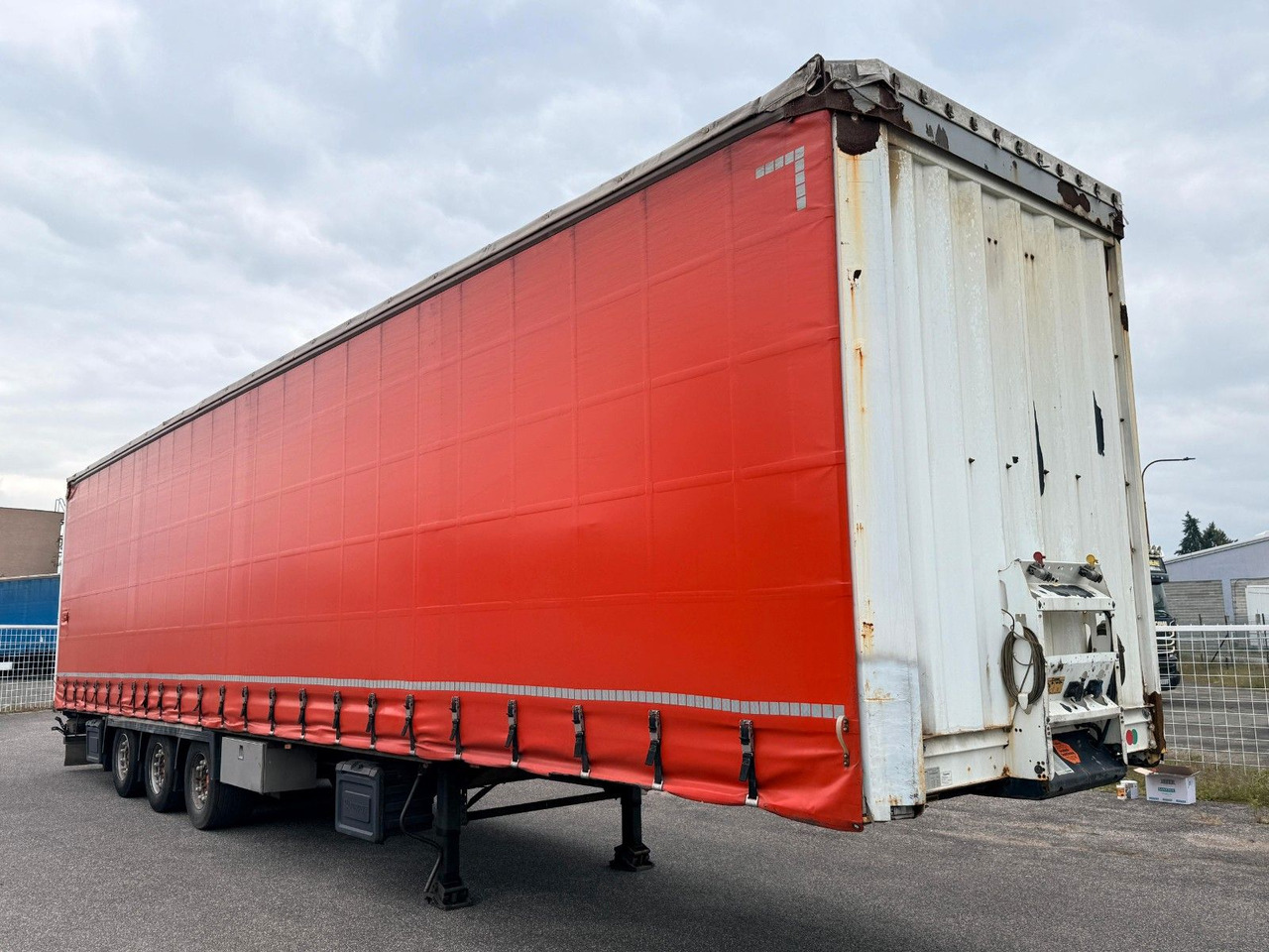 Krone SD - Planenauflieger: das Bild 3 Krone SD - Planenauflieger: das Bild 3