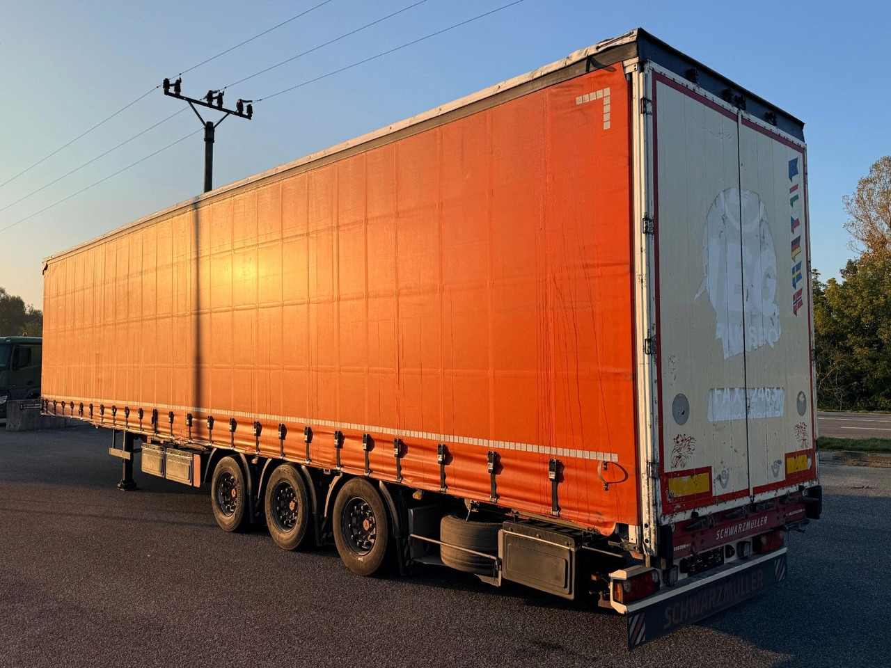 Schwarzmüller S 1 / J - Planenauflieger: das Bild 5 Schwarzmüller S 1 / J - Planenauflieger: das Bild 5