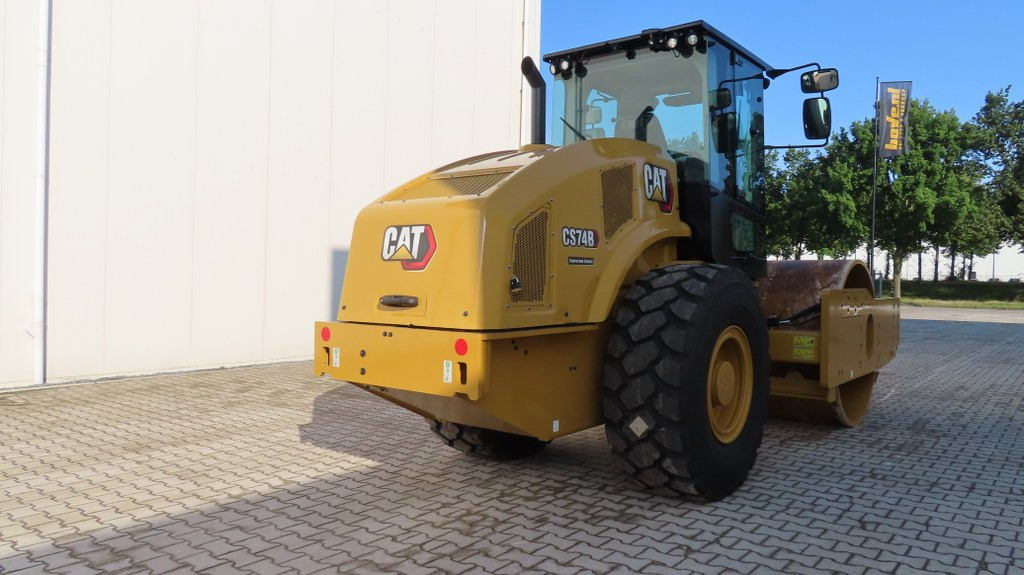 Caterpillar CS74B - Walzenzug: das Bild 2 Caterpillar CS74B - Walzenzug: das Bild 2