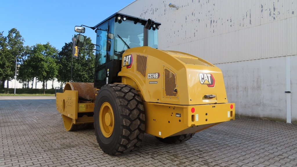 Caterpillar CS74B - Walzenzug: das Bild 4 Caterpillar CS74B - Walzenzug: das Bild 4