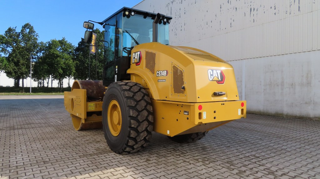 Caterpillar CS74B - Walzenzug: das Bild 4 Caterpillar CS74B - Walzenzug: das Bild 4