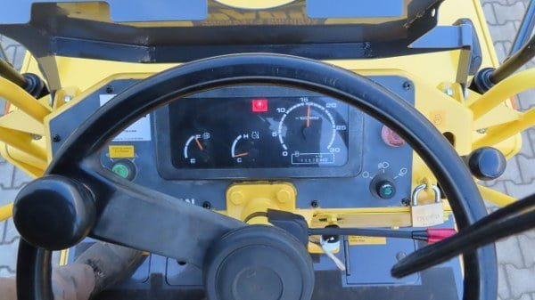 Gummiradwalze Sakai TS 160: das Bild 8