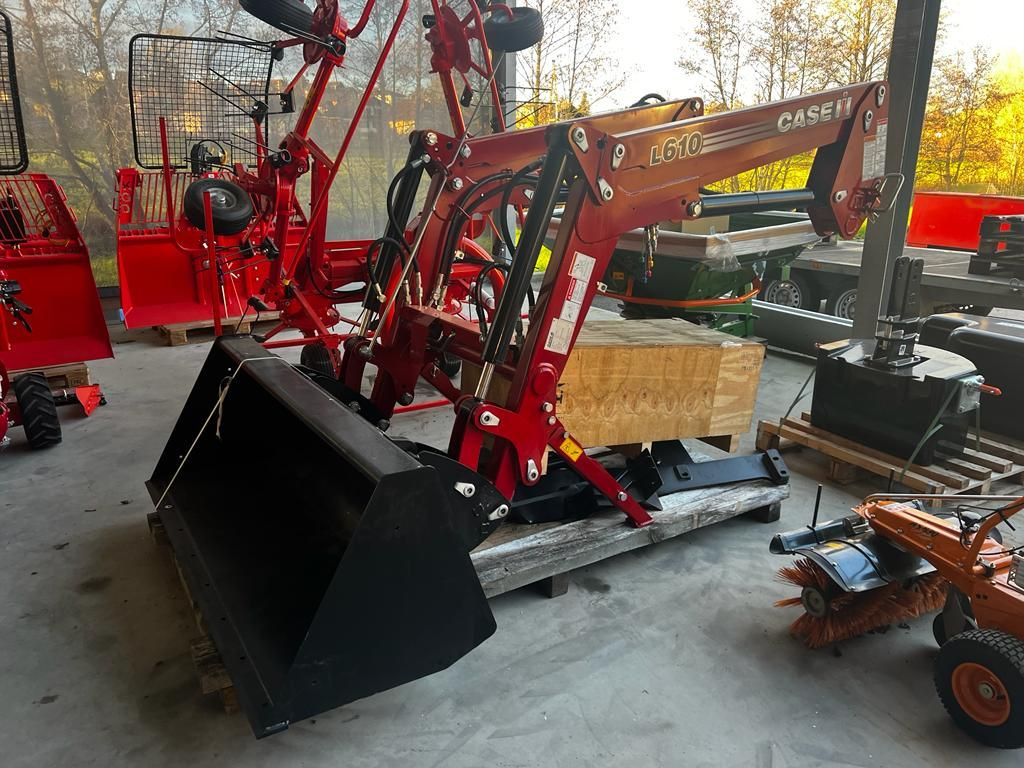 CASE L610 - Frontlader für Traktor: das Bild 1 CASE L610 - Frontlader für Traktor: das Bild 1