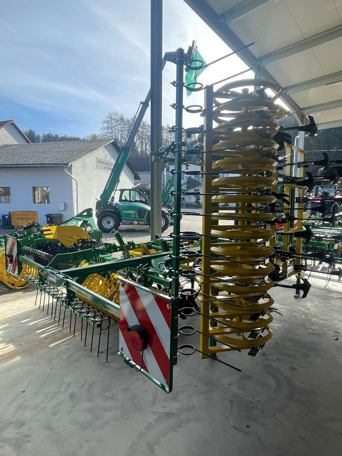 Kerner Stratos S 450 - Grubber: das Bild 4 Kerner Stratos S 450 - Grubber: das Bild 4