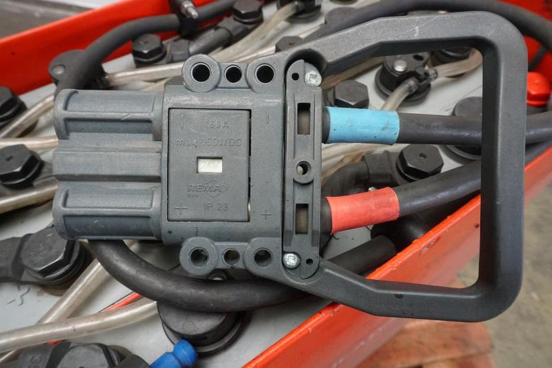 AIM 24 Volt 3 PzS 375 Ah - Batterie: das Bild 4 AIM 24 Volt 3 PzS 375 Ah - Batterie: das Bild 4