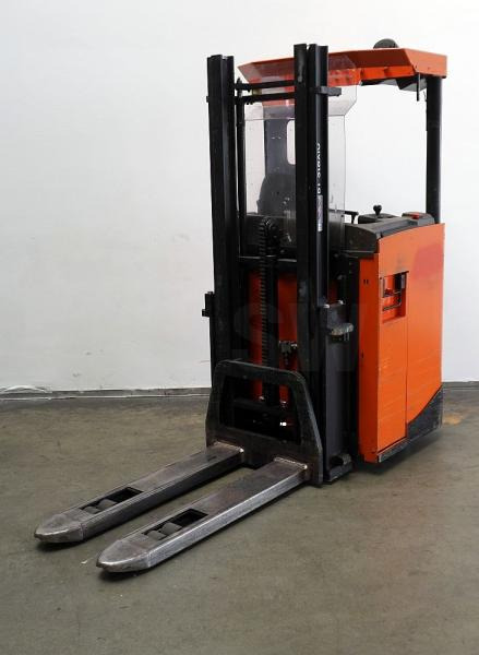 BT SRE135 - Hochhubwagen: das Bild 2 BT SRE135 - Hochhubwagen: das Bild 2