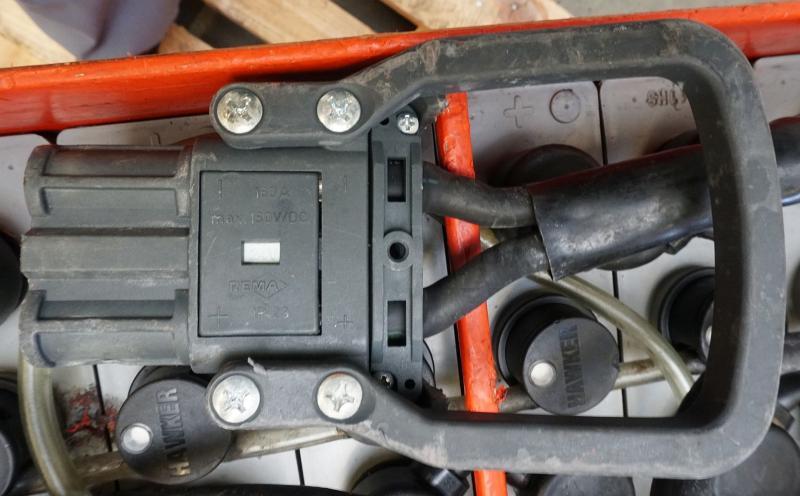 GRUMA 24 Volt 3 PzS 375 Ah - Batterie: das Bild 4 GRUMA 24 Volt 3 PzS 375 Ah - Batterie: das Bild 4